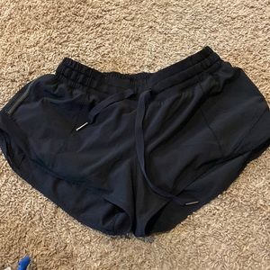 Lululemon Black Hotty Hot Low-Rise Lined Short 2.5"